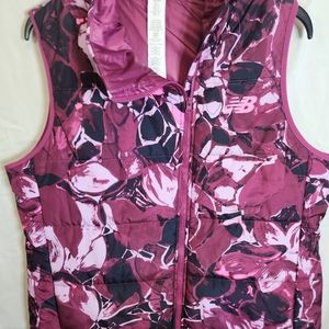 New Balance puffy vest - Size Large
